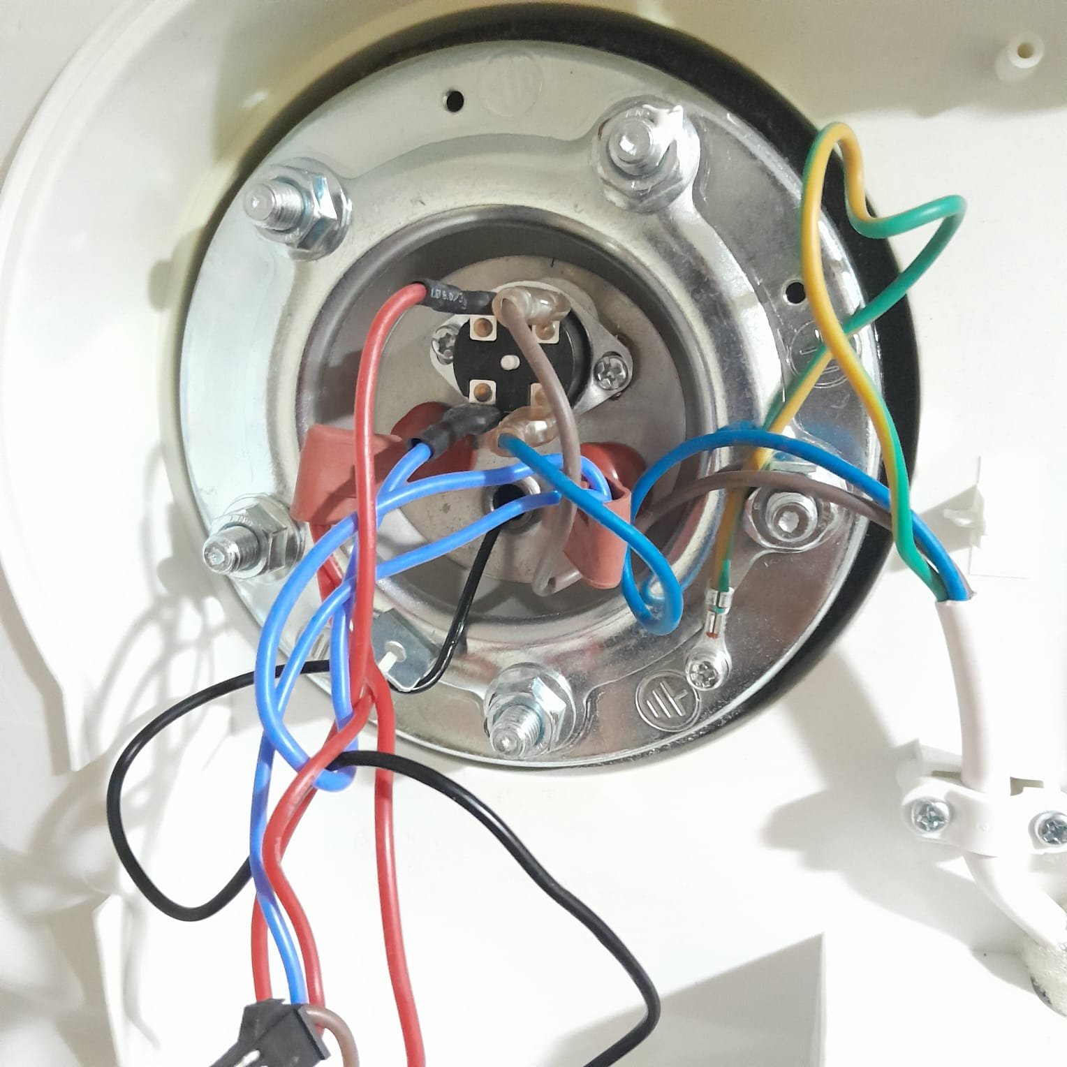 Hasil pengerjaan unit Ariston
